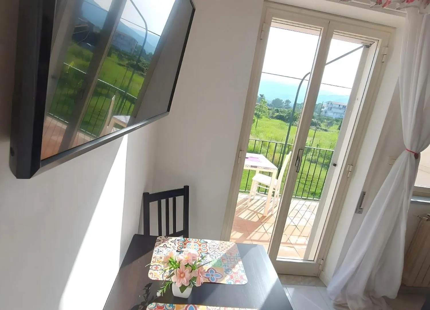 Hotel apartamentowy Villa Nadira Giardini-Naxos Włochy
