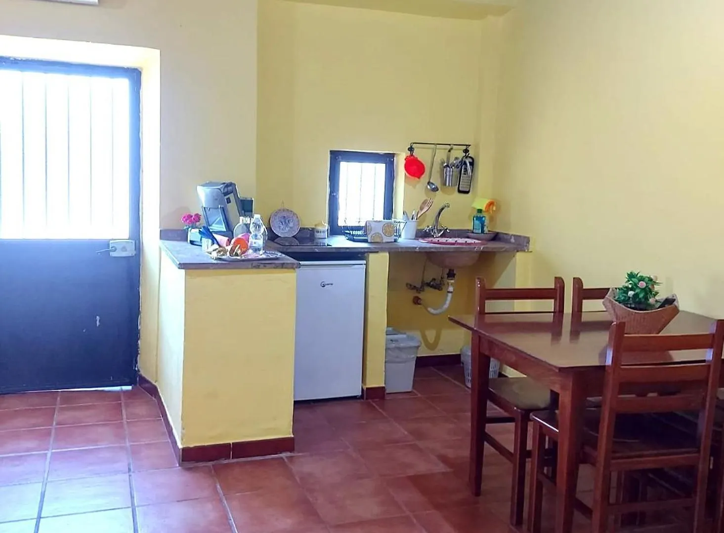 Hotel apartamentowy Villa Nadira Giardini-Naxos